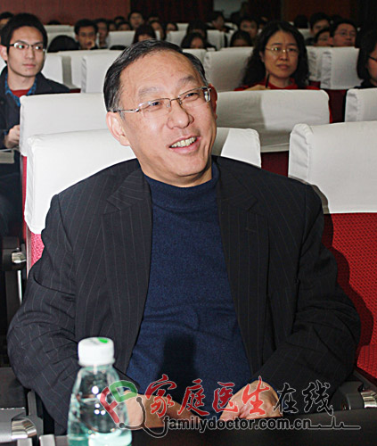 馮曉源認(rèn)為未來(lái)影像醫(yī)學(xué)將能深入探索疾病 最終預(yù)測(cè)疾病